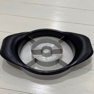 Black and Silver Pineapple Corer and Slicer